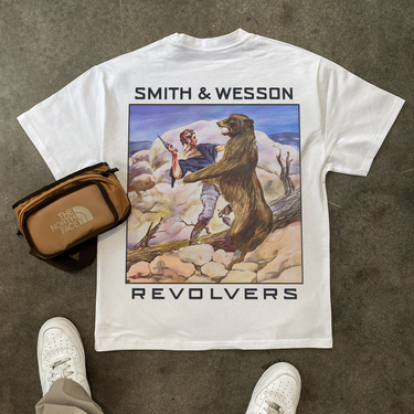 'PROTECTED BY' SWITH AND WESSON HEAVYWEIGHT T-SHIRT