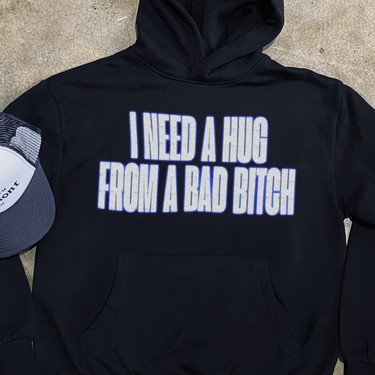 'I NEED A HUG' BLACK RELAX HOODIE