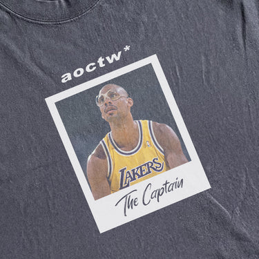 THE CAPTAIN HEAVYWEIGHT BLACK T-SHIRT